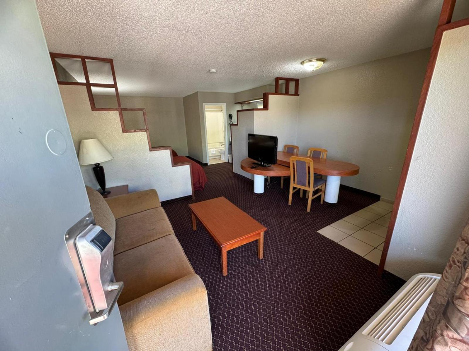 Hotel Rodeway & South Of Fiesta Park