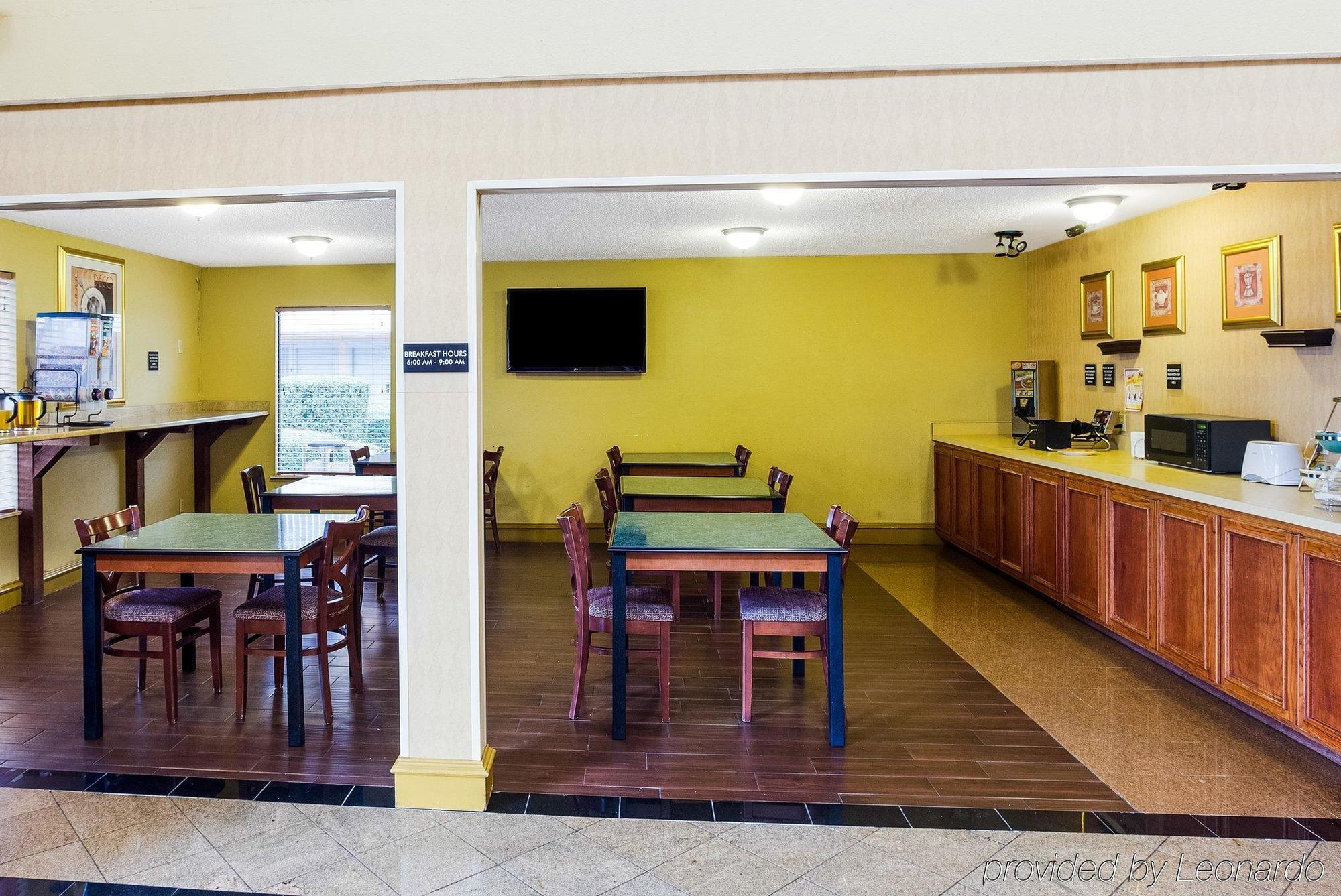 Hotel Rodeway Y Fiesta Park